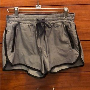 Lulu Lemon On the Fly Shorts